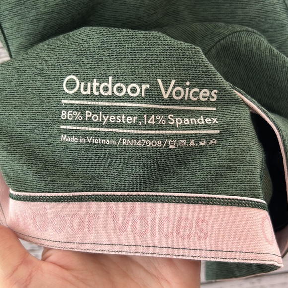 Outdoor Voices Athena Crop Top Hunter
Green Spacedye Longline small - Picture 12 of 16